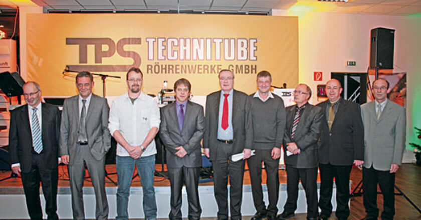 Von links nach rechts: Erwin Borsch, Horst Nelles (TPS-Geschäftsführer), Frank Diewald, Jürgen Scholl, Peter Lepper (geschäfts- führender Gesellschafter der TPS), Johannes Knorr, Dietmar Weides (TPS-Geschäftsführer), Frederik Meyer, Werner Göden