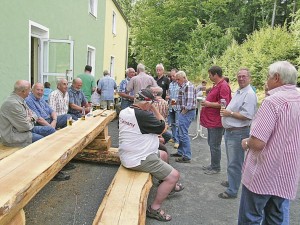 Etwa 60 Helferinnen und Helfer des Eifelvereins Ulmen kamen zu einem Helferfest zusammen.