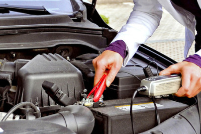  Wintertipp: Erste Hilfe für schwache Autobatterien. Foto: GTÜ/dpp-AutoReporter 