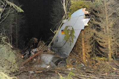 Abgestürzter Tornado in einer Waldschneise Quelle Bildmateial: Kroth Markus, Taktisches Luftwaffengschwader 33 