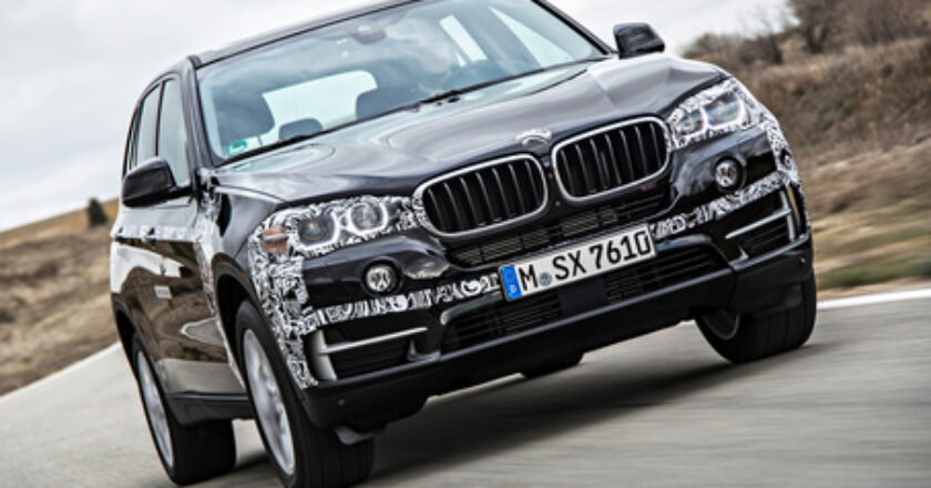 Der BMW X5 Plug-in-Hybrid der Segeln kann. Foto: BMW/dpp-AutoReporter