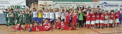 Die Teams der Spielgemeinschaften der JSG Dorsa, JSG Ulmen, JSG Mehren, JSG Schneifel und JSG Kylltal.