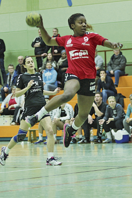 Jugendnationalspielerin Jennifer Souza steuerte zwei Treffer zum Heimsieg gegen Schifferstadt bei (Foto: Thomas Prenosil)