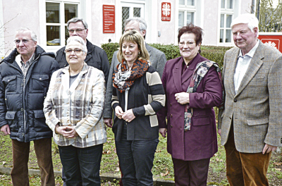 Das Kuratorium Caritas-Stiftung Mosel-Eifel-Hunsrück, rechts Vorsitzender Peter Scheer  (Foto: Karl-Heinz Gräwen)