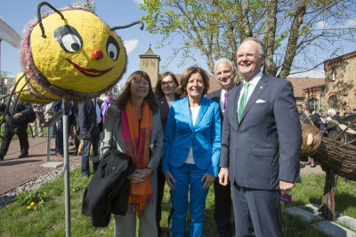 Ministerpräsidentin Dreyer und Umweltministerin Höfken sind vom Erfolg der Landesgartenschau überzeugt; Bild: Voss
