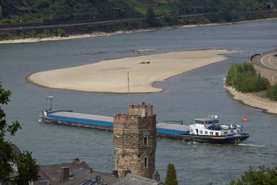 Niedrigwasser im Rhein bei Oberwesel; © Thomas Frey / dpa