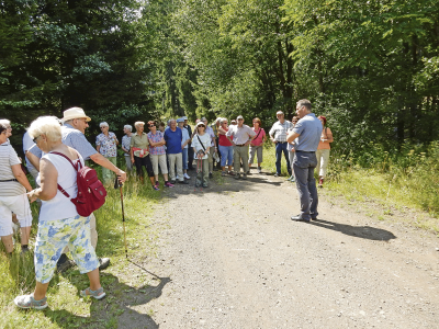 Die interessierten Teilnehmer der diesjährigen Wanderung des Eifelverein Ortsgruppe Wittlich mit dem Bürgermeister Joachim Rodenkirch Foto: privat